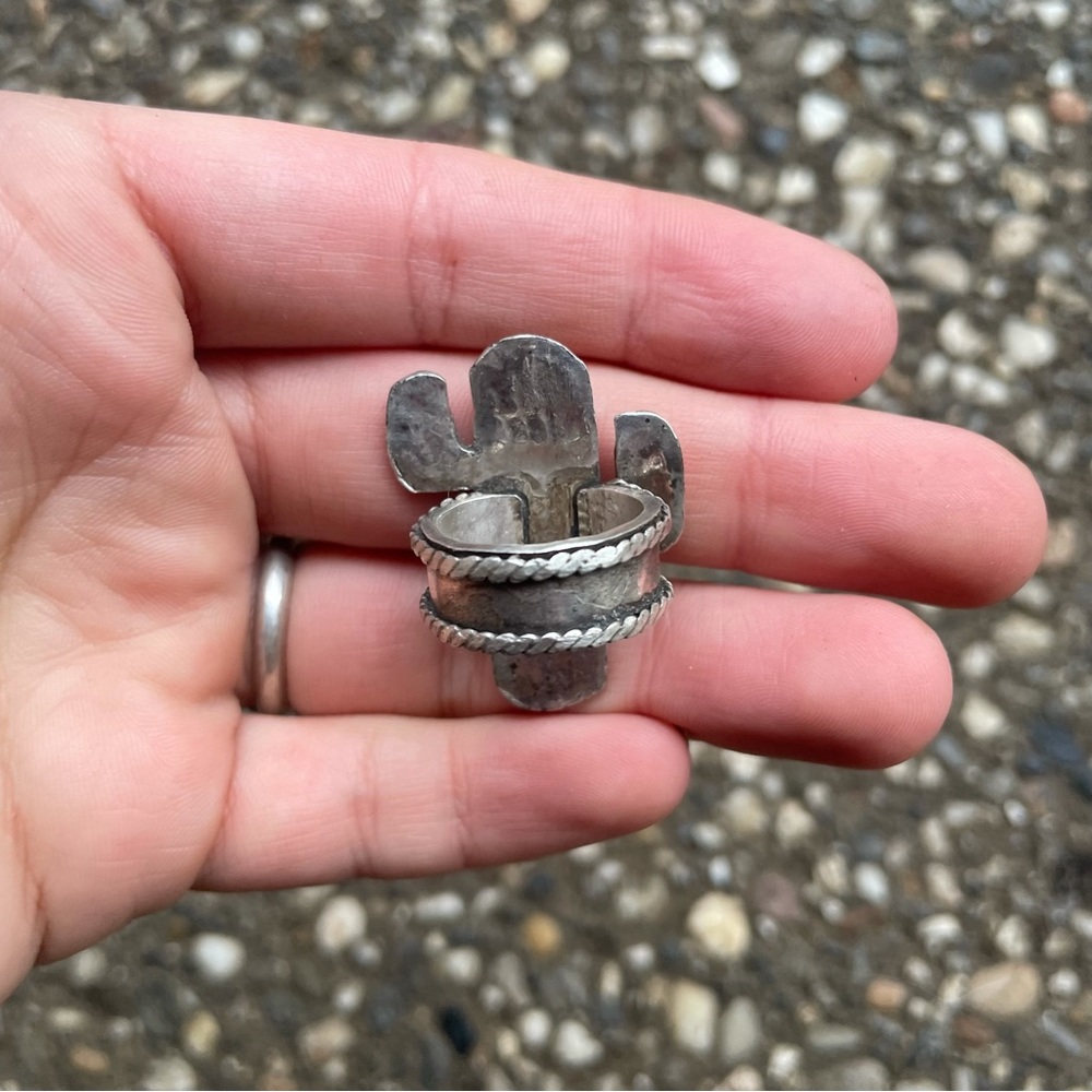 🌿 Rustic Cactus Ring 🌿 - Picture 3 of 4